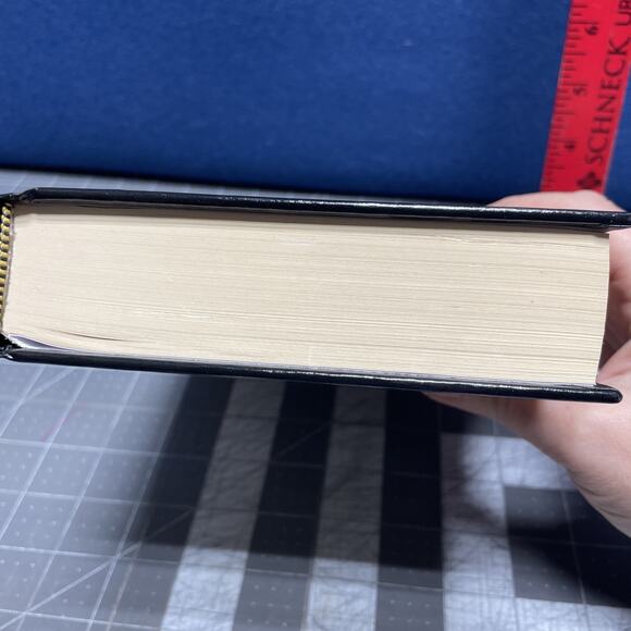 HOLY BIBLE Gift Edition NKJV New King James Version Black Hardcover Read - Picture 4 of 6